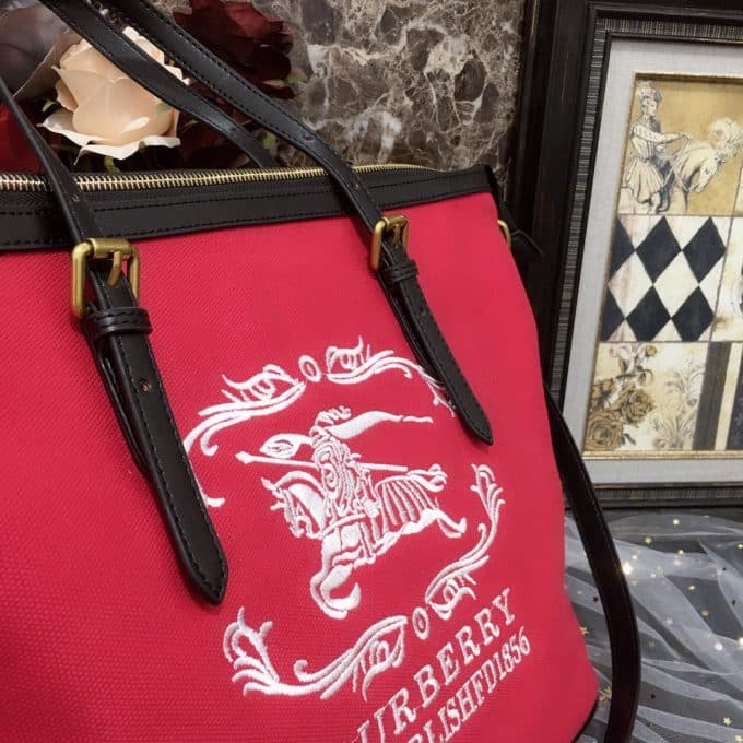 2019大人気爆発バーバリー(BURBERRY)☆レディース トートバッグコピー☆人気商品今流行り欠かせない存在☆★ - 画像 (5)