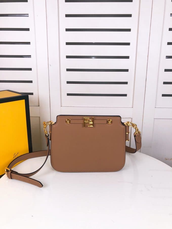 フェンディバッグコピー 大人気2022新品 FENDI レディース ショルダーバッグ