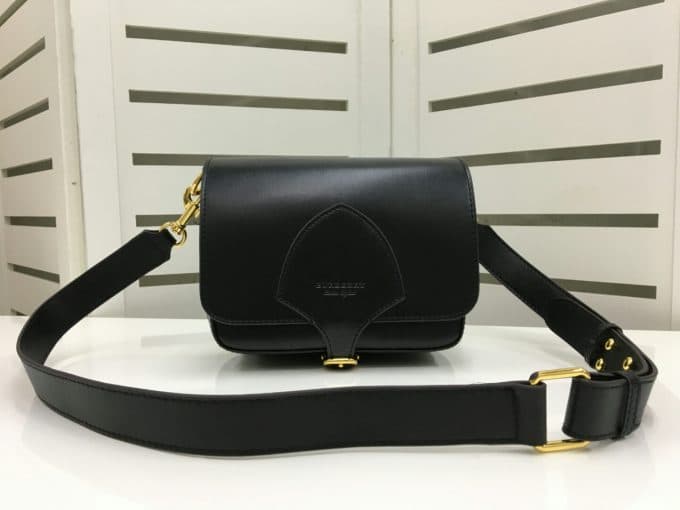 2019秋冬大人気バーバリー(BURBERRY)☆レディース ショルダーバッグコピー☆絶品定番商品!今から活躍!絶賛発売中！♪♪