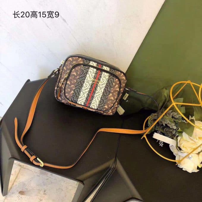 2019秋冬爆発人気商品バーバリー(BURBERRY)☆レディース ショルダーバッグコピー☆雑誌で話題騒然！絶賛発売中！☆★