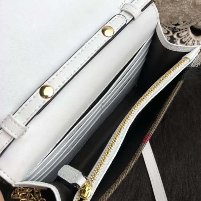 2019人気新作バーバリー(BURBERRY)☆レディース ショルダーバッグコピー☆どんなアイテムとも相性がいい！絶賛発売中！！ - 画像 (8)