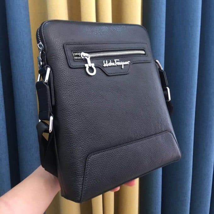 フェラガモ バッグコピー 定番人気2021新品 Ferragamo メンズ ショルダーバッグ - 画像 (2)