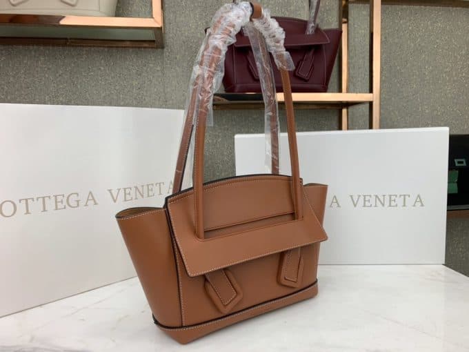 2019秋冬高品質ボッテガヴェネタ(Bottega Veneta)☆レディース ハンドバックコピー☆気持ちの良い触り心地♪相性抜群！ - 画像 (2)