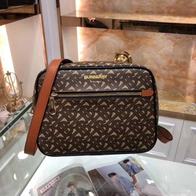 バーバリーバッグコピー 定番人気2021新品 BURBERRY メンズ ショルダーバッグ