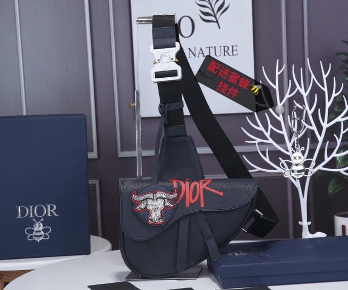 人気高級 ディオールバッグコピー 定番人気2021新品 Dior メンズ ボディバッグ