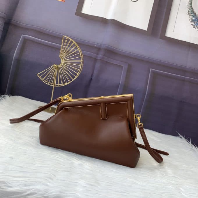 フェンディバッグコピー 定番人気2022新品 FENDI レディース ショルダーバッグ