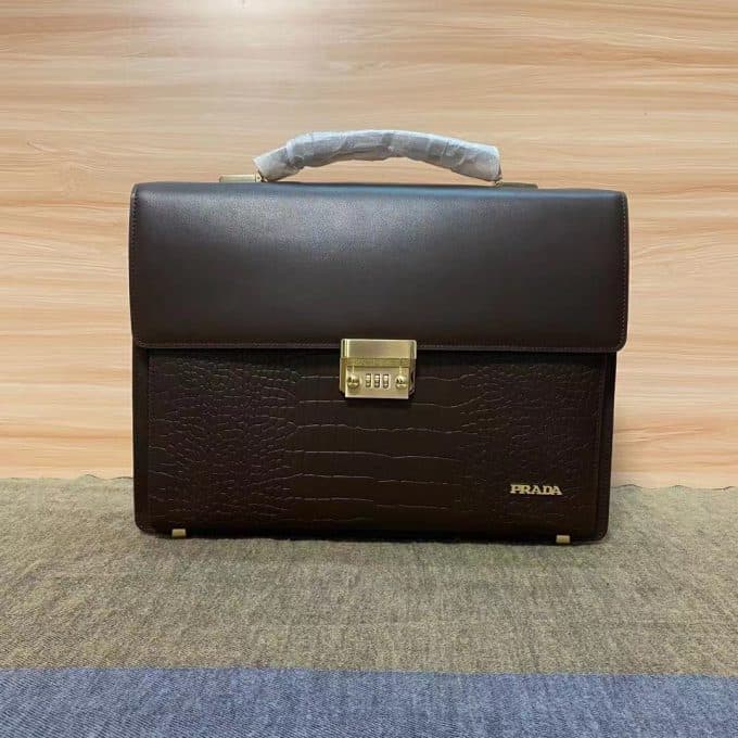 高品質プラダバッグコピー 2021新品注目度NO.1 PRADA メンズ ブリーフケース