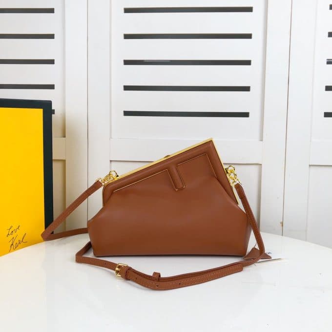フェンディバッグコピー 定番人気2022新品 FENDI レディース ショルダーバッグ