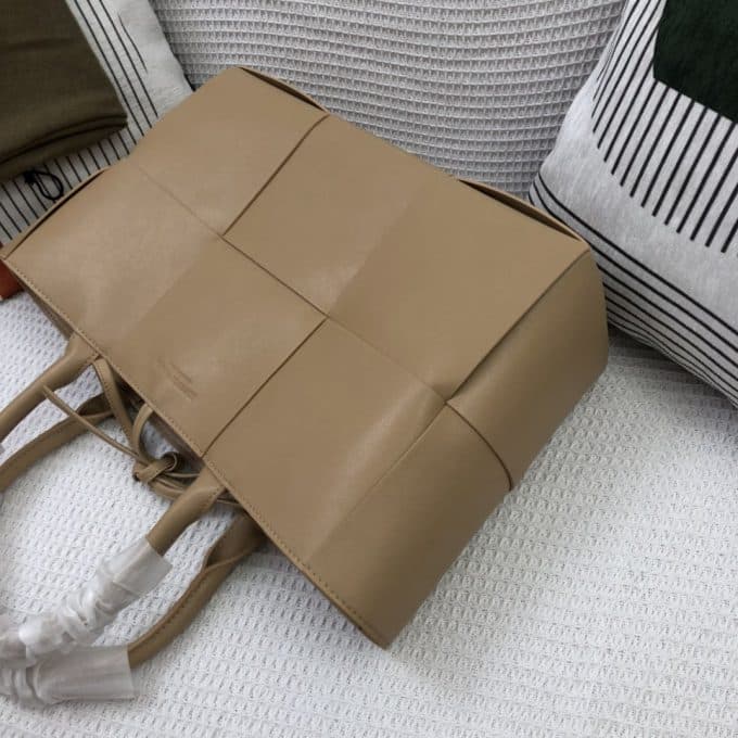 ボッテガヴェネタバッグコピー 定番人気2021新品 Bottega Veneta メンズ トートバッグ - 画像 (5)