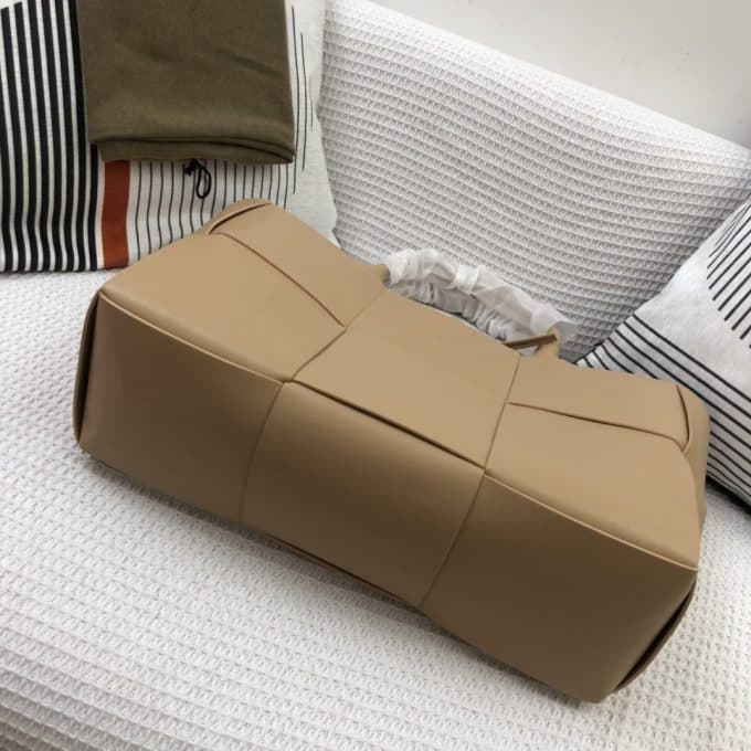 ボッテガヴェネタバッグコピー 定番人気2021新品 Bottega Veneta メンズ トートバッグ - 画像 (6)