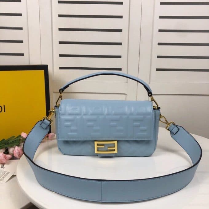 フェンディバッグコピー 2022新品注目度NO.1 FENDI レディース ショルダーバッグ