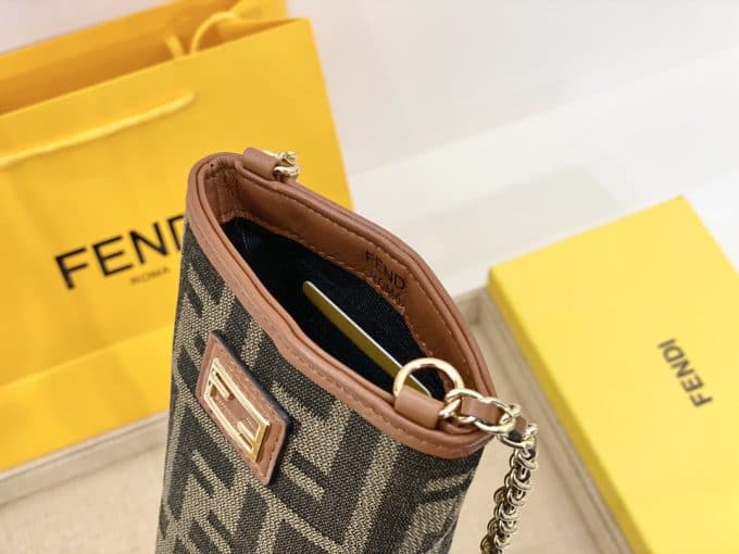 フェンディバッグコピー 大人気2021新品FENDI  男女兼用 携帯 電話 バッグ 2色 - 画像 (4)