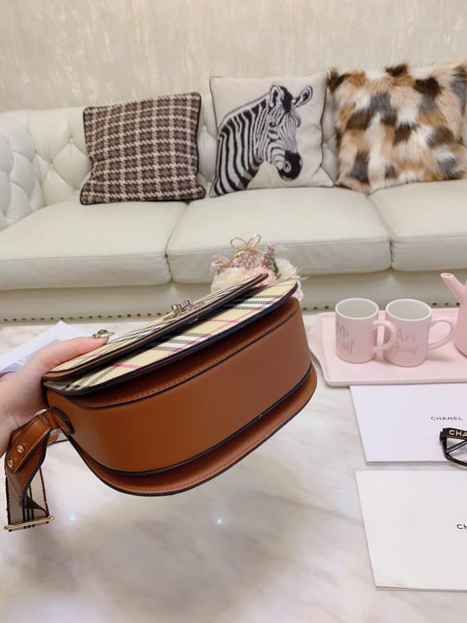 2019大人気爆発バーバリー(BURBERRY)☆レディース ショルダーバッグコピー☆人気商品今流行り欠かせない存在☆★ - 画像 (7)