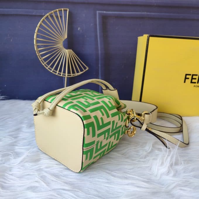 フェンディバッグコピー 大人気2022新品 FENDI レディース バケツバッグ - 画像 (3)