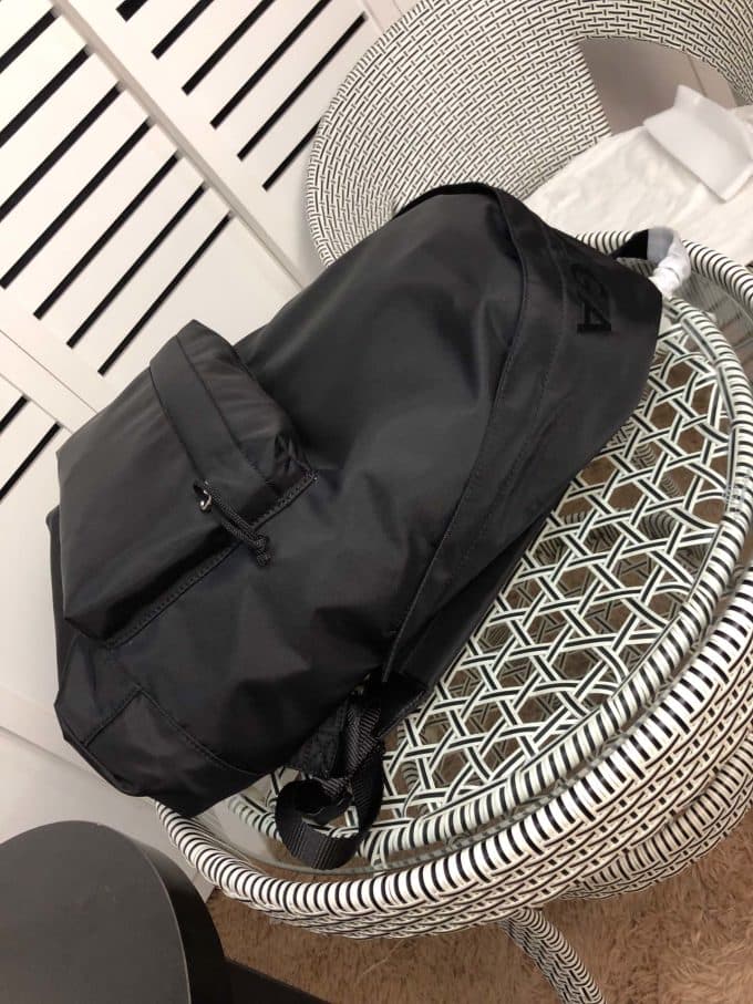 バレンシアガバッグコピー 大人気2021新品 BALENCIAGA 男女兼用 バックパック - 画像 (3)