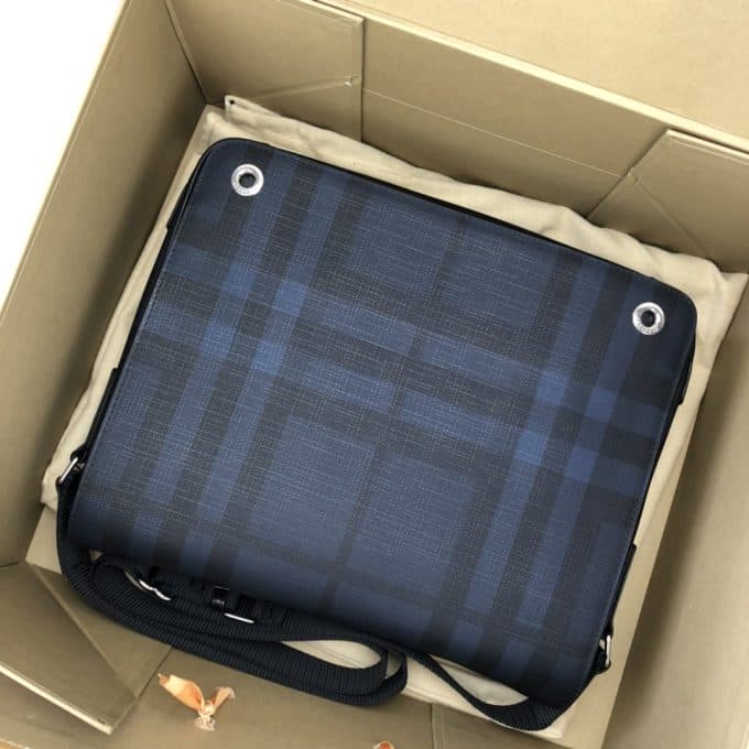 バーバリーバッグコピー 定番人気2021新品 BURBERRY メンズ ショルダーバッグ - 画像 (4)