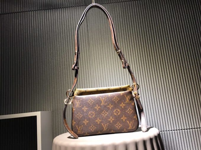 ルイヴィトンバッグコピー 定番人気2020新品 Louis Vuitton レディース ショルダーバッグ