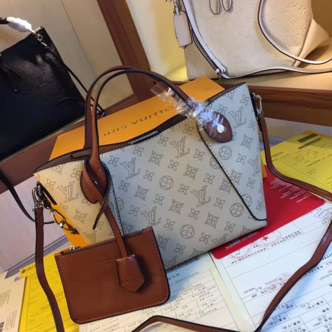 ルイヴィトンバッグコピー 大人気2020新品 Louis Vuitton レディース トートバッグ - 画像 (4)