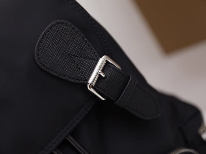 バーバリーバッグコピー 2021新品注目度NO.1 BURBERRY 男女兼用 バックパック - 画像 (5)
