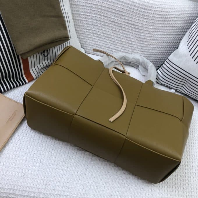 ボッテガヴェネタバッグコピー 定番人気2021新品 Bottega Veneta メンズ トートバッグ - 画像 (6)