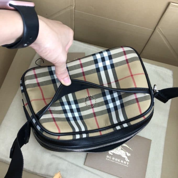 バーバリーバッグコピー 定番人気2021新品 BURBERRY メンズ ショルダーバッグ - 画像 (9)