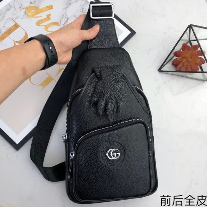グッチバッグコピー 2021新品注目度NO.1 GUCCI メンズ ボディバッグ
