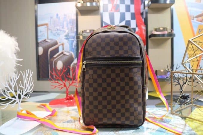 ルイヴィトンバッグコピー 定番人気2020新品 Louis Vuitton 男女兼用 バックパック