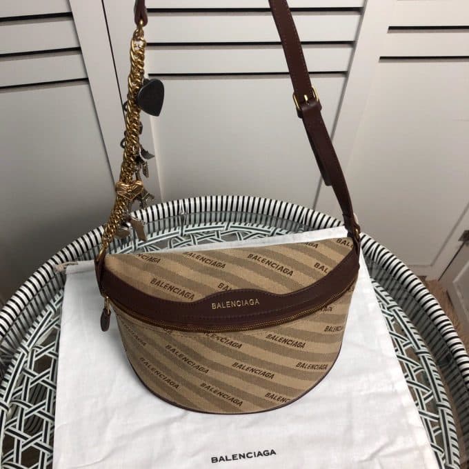 高品質 バレンシアガバッグコピー 定番人気2021新品 BALENCIAGA 男女兼用 ウエストポーチ - 画像 (2)