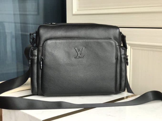 高品質ルイヴィトンバッグコピー 定番人気2021新品 Louis Vuitton メンズ ショルダーバッグ