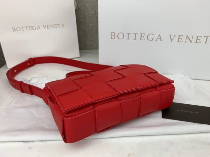 2019秋冬新作☆超売れ筋ボッテガヴェネタ(Bottega Veneta)☆レディース ショルダーバッグコピー☆特別価格にて販売!!今一番流行っている人気アイテム!! - 画像 (5)