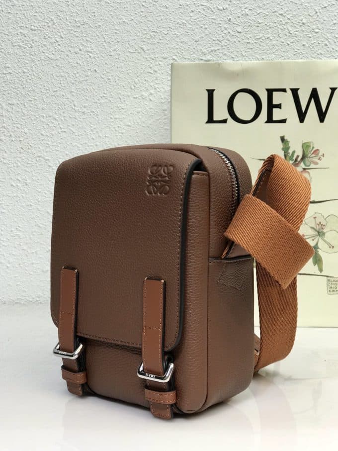 人気高級ロエベバッグコピー 2021新品注目度NO.1 Loeweメンズ ショルダーバッグ - 画像 (3)