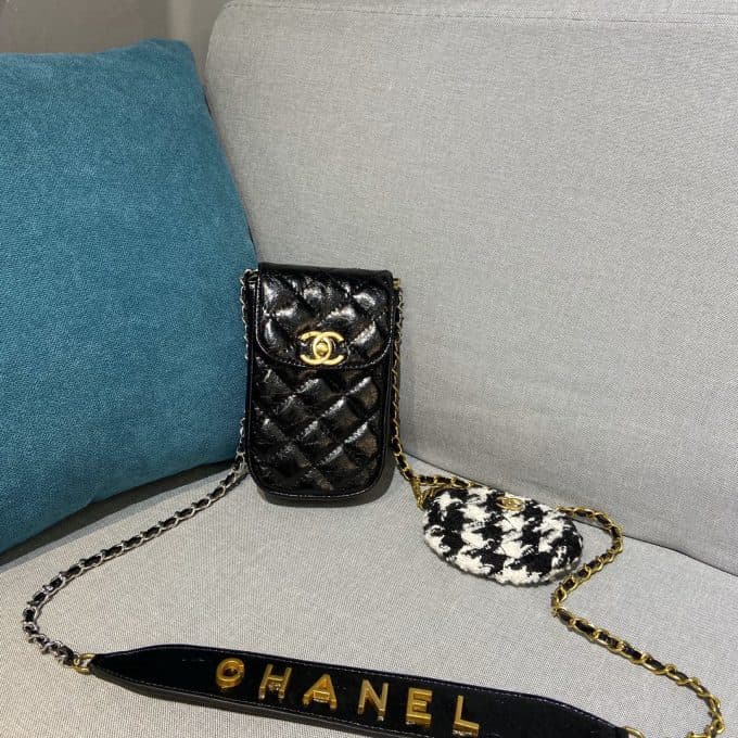 シャネルバッグコピー 定番人気2021新品 CHANEL 男女兼用 携帯 電話 バッグ