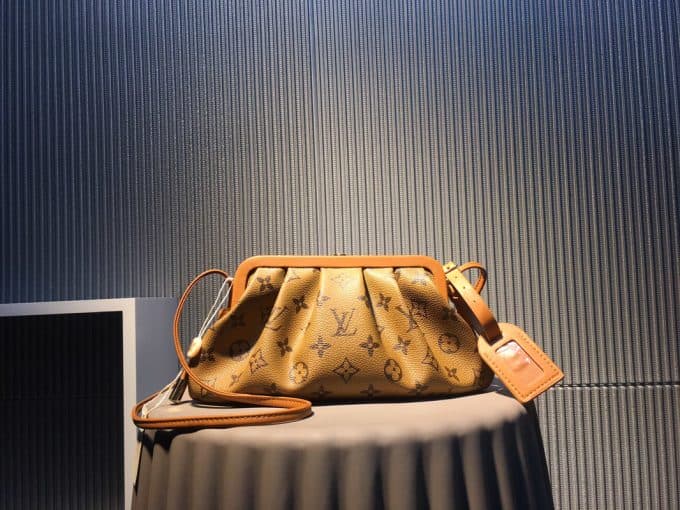 ルイヴィトンバッグコピー 定番人気2020新品 Louis Vuitton レディース ショルダーバッグ - 画像 (4)