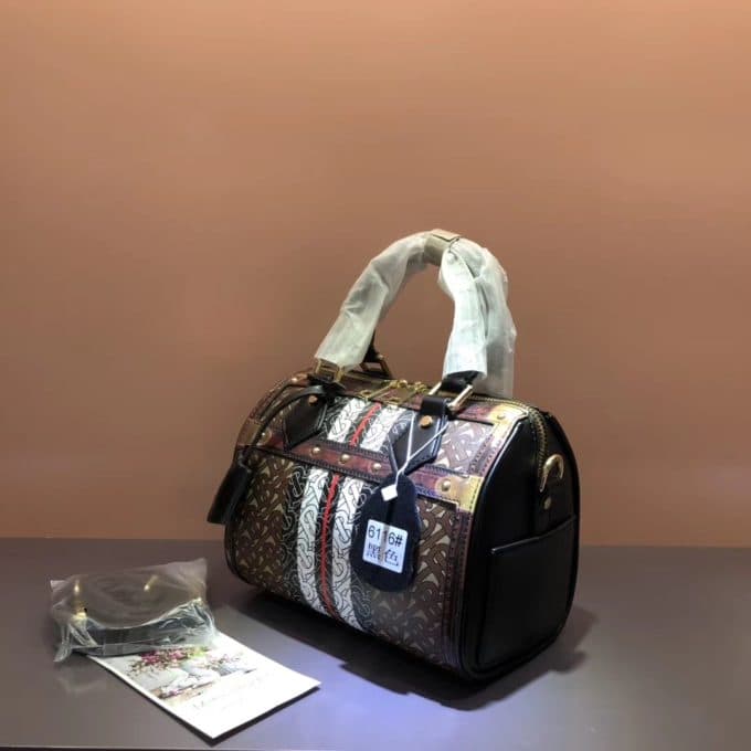2019新作超売れ筋バーバリー(BURBERRY)☆レディース ハンドバックコピー☆効果抜群♪視線を独り占める!! - 画像 (3)