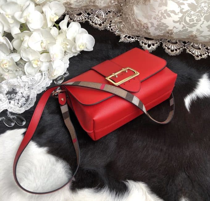 2019新作超売れ筋バーバリー(BURBERRY)☆レディース ショルダーバッグコピー☆効果抜群♪視線を独り占める!! - 画像 (2)