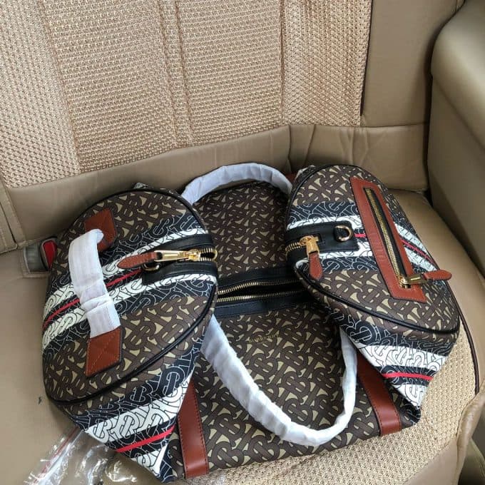高品質バーバリーバッグコピー 定番人気2021新品 BURBERRY メンズ ボストンバッグ - 画像 (5)