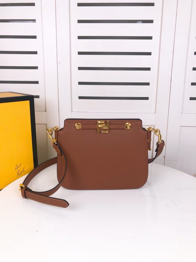 フェンディバッグコピー 大人気2022新品 FENDI レディース ショルダーバッグ