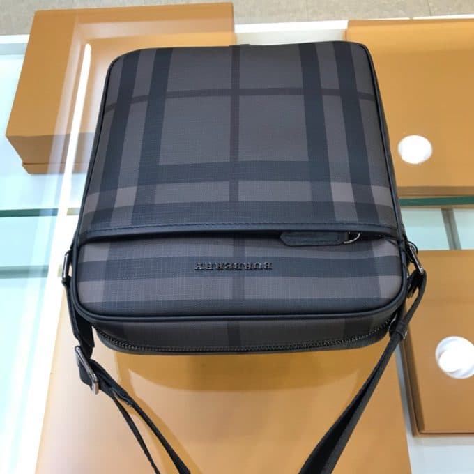 バーバリーバッグコピー 2021新品注目度NO.1 BURBERRY メンズ ショルダーバッグ - 画像 (4)