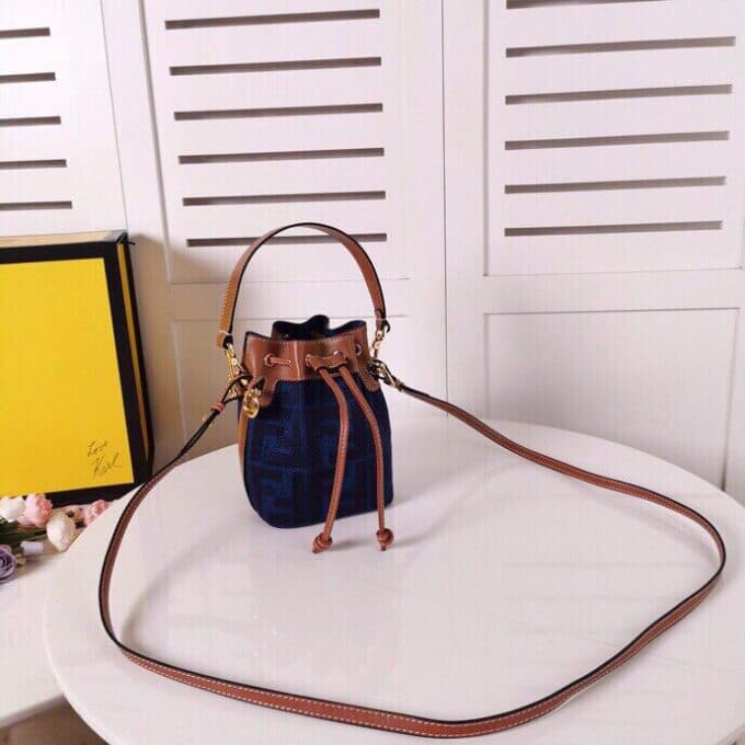 フェンディバッグコピー 2022新品注目度NO.1 FENDI レディース バケツバッグ - 画像 (3)