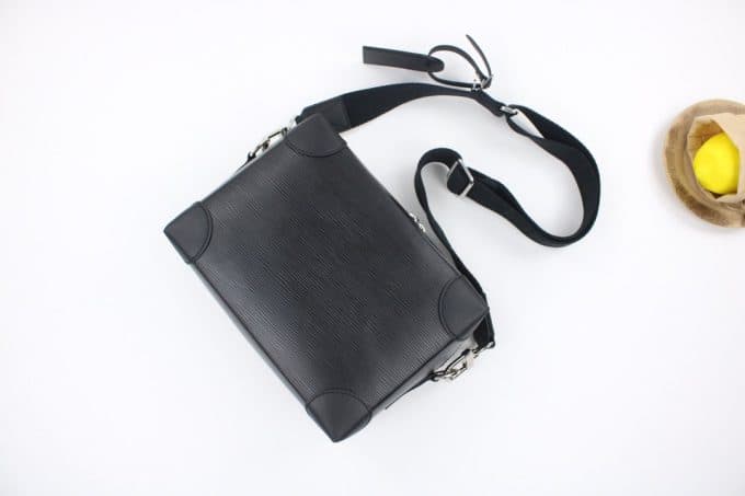 高品質ルイヴィトンバッグコピー 大人気2021新品 Louis Vuitton メンズ ショルダーバッグ
