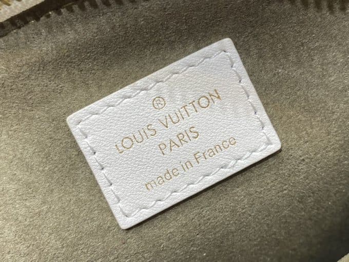 人気高級ルイヴィトンバッグコピー 定番人気2022新品 Louis Vuitton メンズ ショルダーバッグ - 画像 (9)