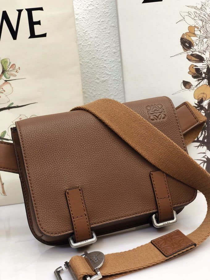 高品質 ロエベバッグコピー 2021新品注目度NO.1 Loeweメンズ ショルダーバッグ