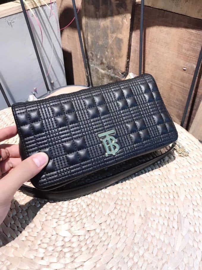 2019秋冬新作☆超売れ筋バーバリー(BURBERRY)☆レディース ショルダーバッグコピー☆特別価格にて販売!!今一番流行っている人気アイテム!! - 画像 (2)