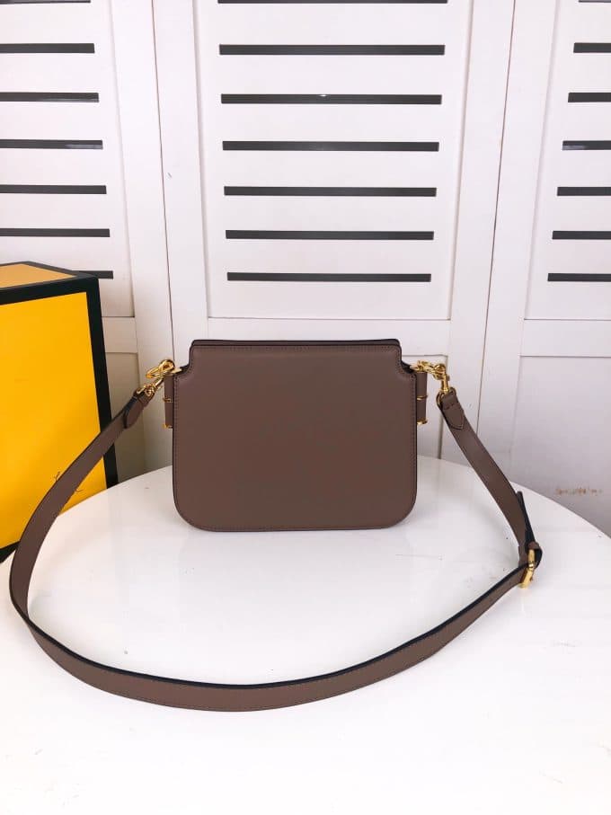 フェンディバッグコピー 定番人気2022新品 FENDI レディース ショルダーバッグ - 画像 (2)