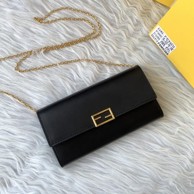 フェンディバッグコピー 2022新品注目度NO.1 FENDI レディース ショルダーバッグ