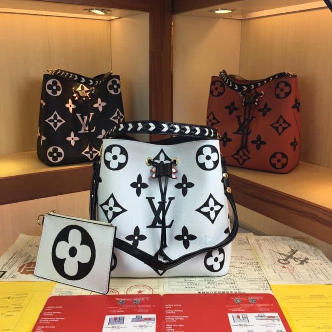 ルイヴィトンバッグコピー 2020新品注目度NO.1 Louis Vuitton レディース バケツバッグ
