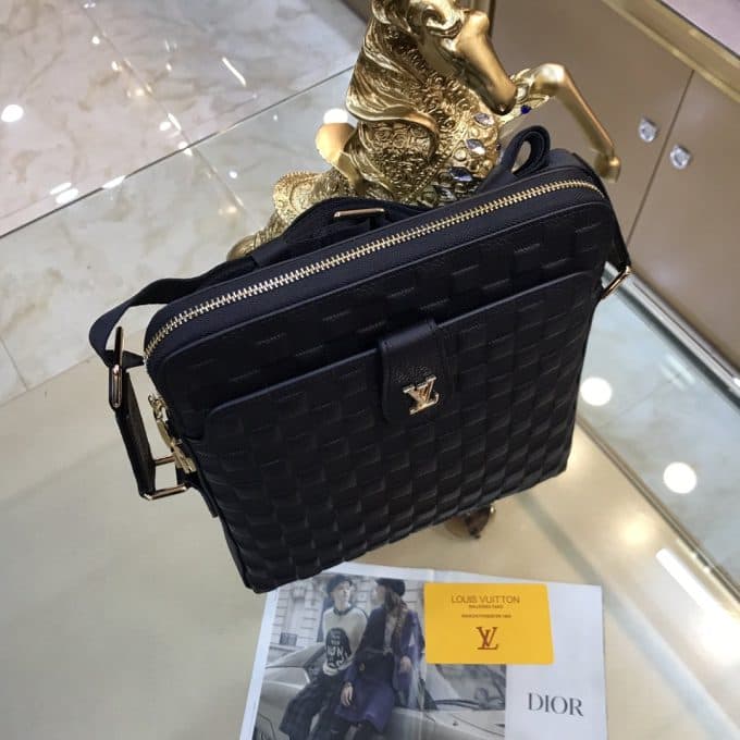 ルイヴィトンバッグコピー 定番人気2022新品 Louis Vuitton メンズ ショルダーバッグ - 画像 (6)