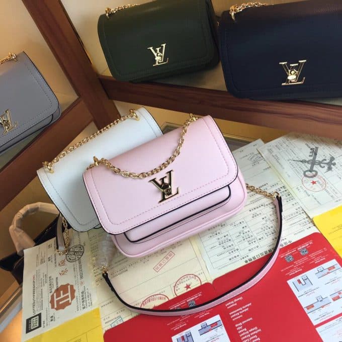 ルイヴィトンバッグコピー 2020新品注目度NO.1 Louis Vuitton レディース ショルダーバッグ