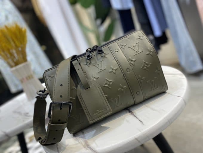 人気高級ルイヴィトンバッグコピー 2021新品注目度NO.1 Louis Vuitton メンズ ショルダーバッグ - 画像 (2)