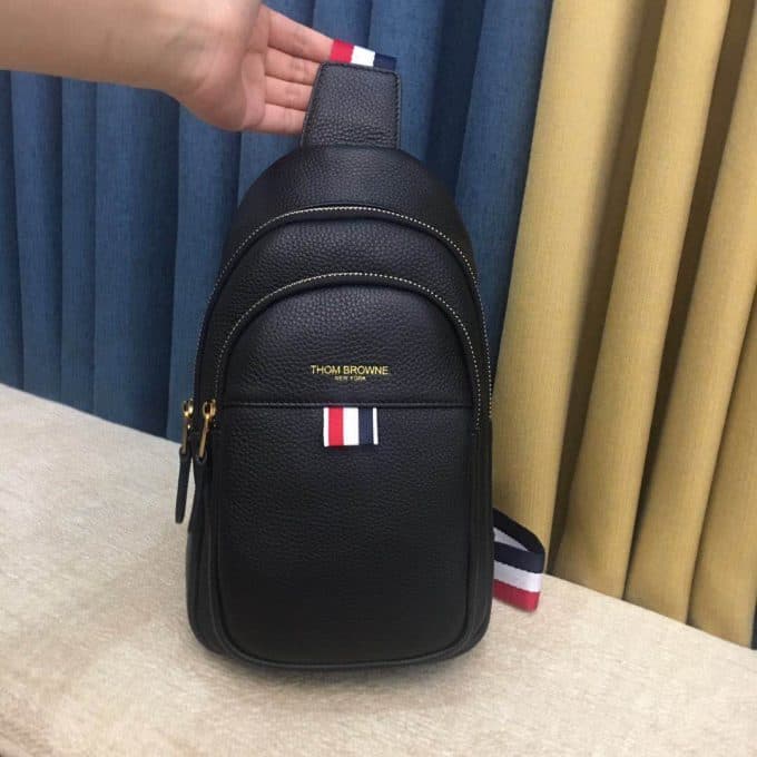 トム・ブラウンバッグコピー 定番人気2021新品 Thom Browneメンズ ボディバッグ